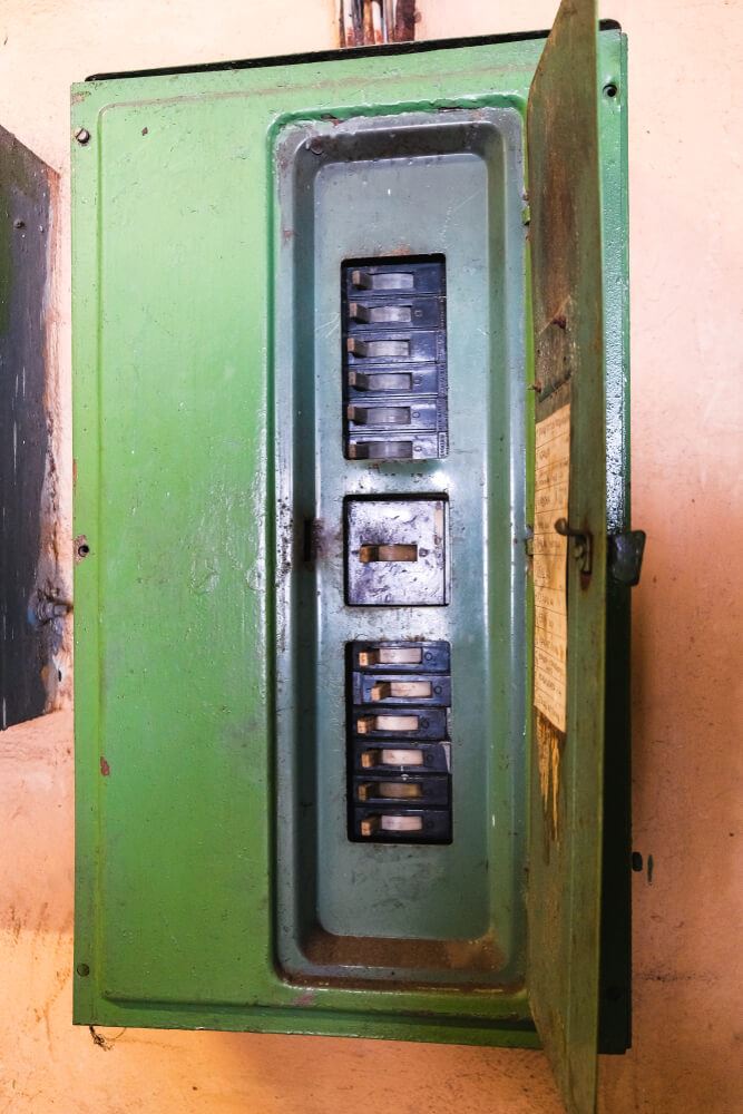 How Do I Know If My Electrical Panel Is Out of Date? | HedgeHog Electric